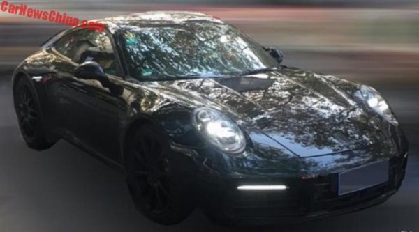 Опубликованы первые фото нового поколения Porsche 911