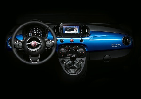Линейка Fiat 500 получила новую версию Mirror Edition