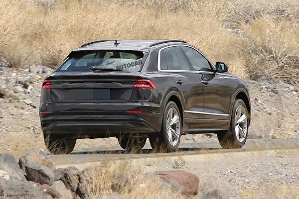   Audi Q8    