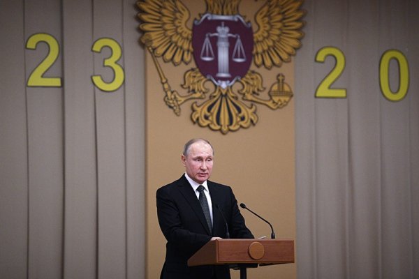 Путин рассказал об идее ввести новую меру наказания для судей