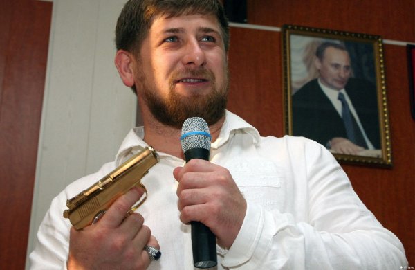 Кадыров обозвал Собчак глупой