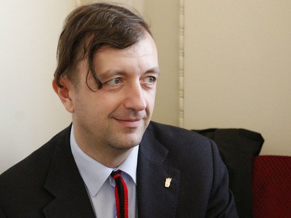 Украинский политик в прямом эфире устроил потасовку с журналистом