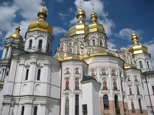 В Киеве митингующие требуют снести православный храм Московского патриархата