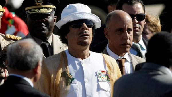 Боевики разрушили гробницу матери Каддафи в Ливии