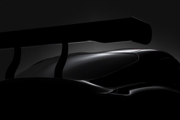 Toyota опубликовала первый тизер возрожденного спорткара Supra