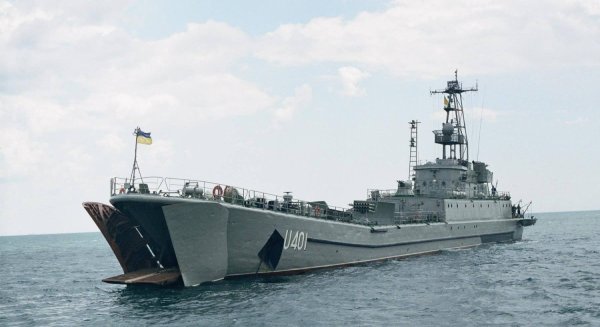 Киев потребовал у РФ отремонтировать и вернуть оставленные в Крыму корабли