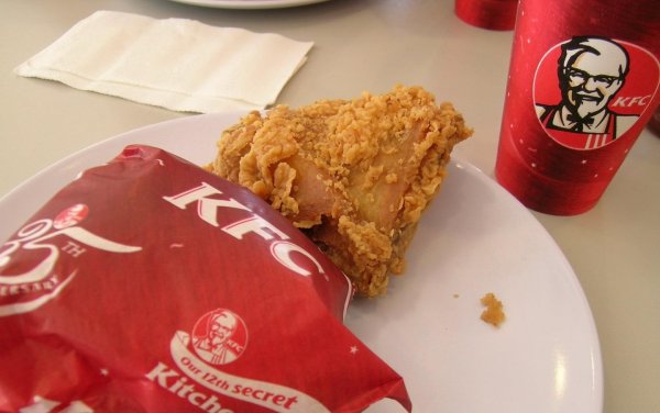 В Великобритании люди сравнили закрытие KFC с концом света