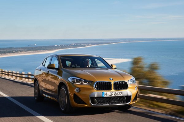 Стартовали "живые" продажи нового кроссовера BMW X2