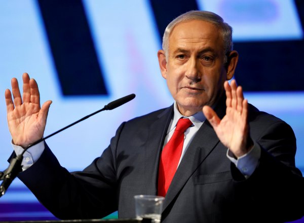 Нетаньяху назвал неприемлемыми слова Моравецкого про причастность евреев к Холокосту