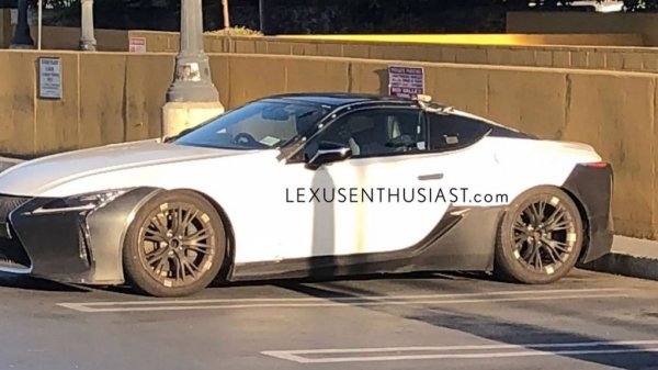 Фотошпионы запечатлели «заряженный» Lexus LC F