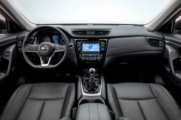 Обновлённый Nissan X-Trail начали продавать в Украине
