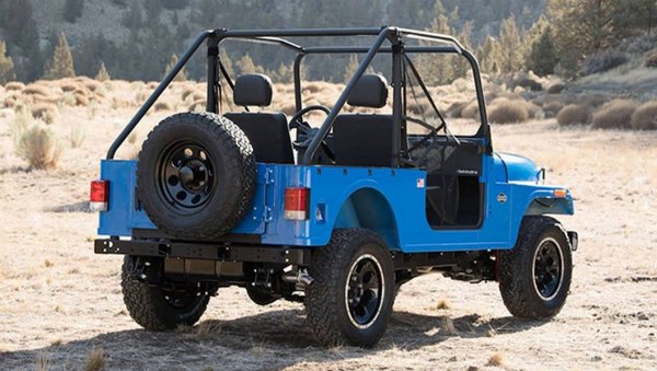  Mahindra   - Roxor