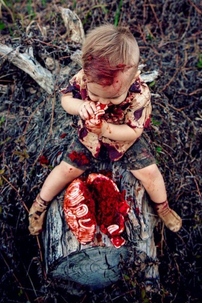 В Сети вызвали шок фото в стиле "зомби" годовалого ребенка