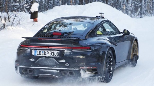 Следующий Porsche 911 станет 700-сильным гибридом
