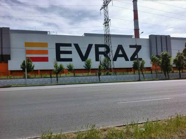 Предприятия Evraz попросили власти США отменить пошлины на сталь для НТМК