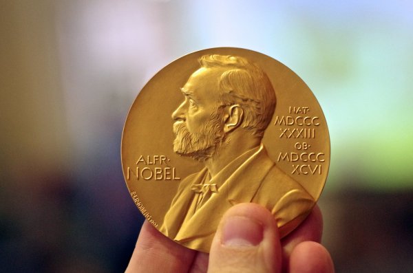 Шведскую академию обвиняют в утечке имён Нобелевских лауреатов
