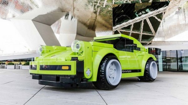 Porsche собрала спорткар 911 Turbo из кубиков LEGO