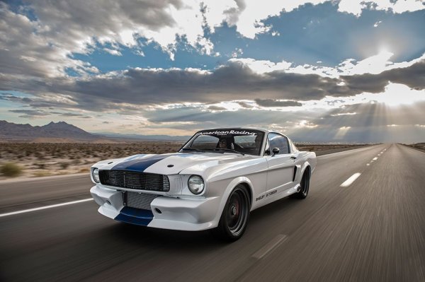 Classic Recreations занялась производством копий классических Mustang