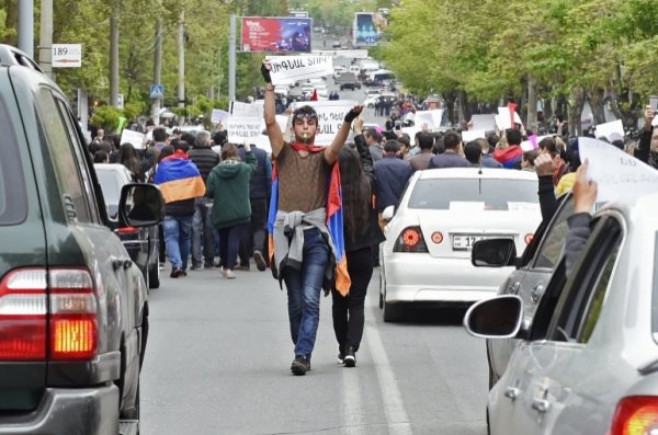 В Ереване во время протестов под следствие попало более 30 человек