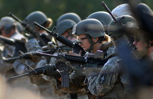 В США резко увеличилось количество сексуальных преступлений в армии