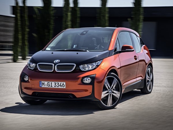 В BMW признались, что выпуск электрокаров обходится слишком дорого