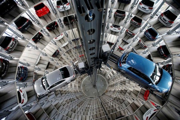 Россияне купят 2,23 млн легковых машин в 2025 году