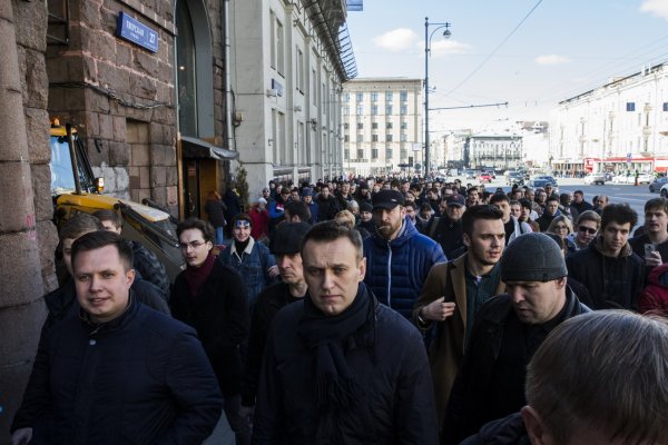 «Я же за Путина!»: На митинге Навального задерживали всех подряд