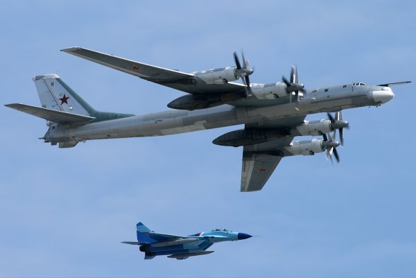 Самолёты ВВС США перехватили российские бомбардировщики у берегов Аляски