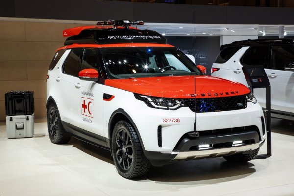 Land Rover разрабатывает автономные технологии для бездорожья