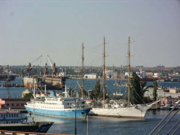 Киев жалуется на блокирование Россией украинских портов