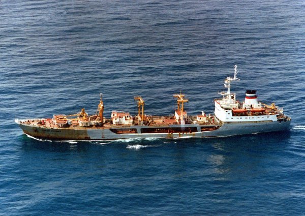 Экипаж «Механика Погодина» предотвратил новую попытку проникновения на судно