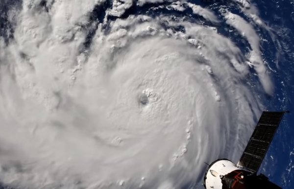 Ураган «Флоренс» в США ослаб до второй категории