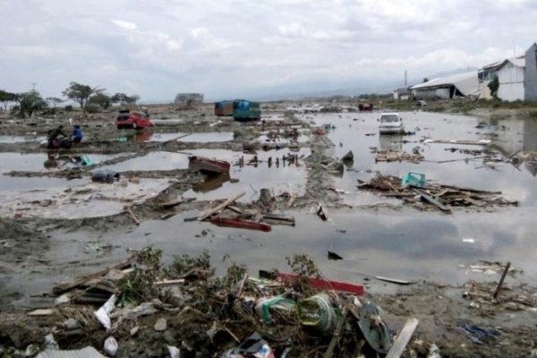 Россиян среди погибших от цунами в Индонезии нет