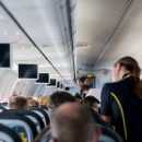 Стюардессы рассказали о первых признаках проблемных пассажиров в самолетах