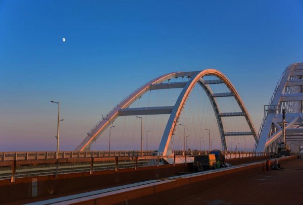 Украинский министр назвал Крымский мост «шаткой конструкцией»