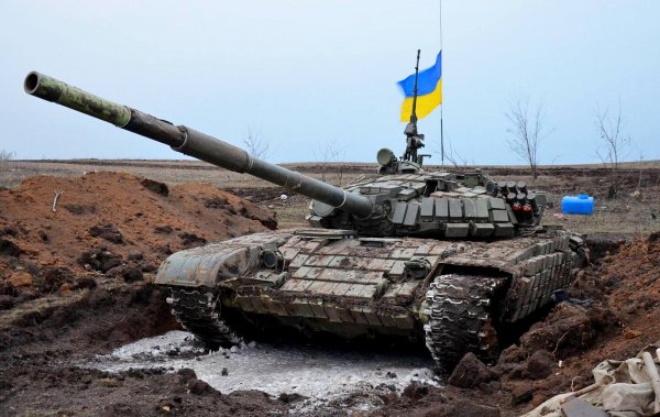 Киев стягивает тяжелое вооружение к границам Донбасса