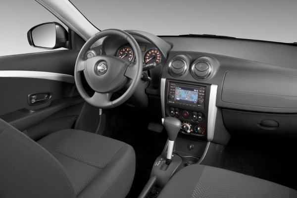«Лимузин для нищих»: О плюсах и минусах Nissan Almera рассказал таксист