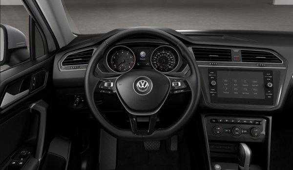 «Строгий, но четкий»: Блогер впервые прокатился на Volkswagen Tiguan
