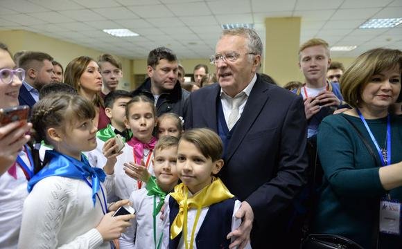 «Спал с 200 женщинами»: Жириновский боится алиментов из-за возможных притязаний внебрачных детей