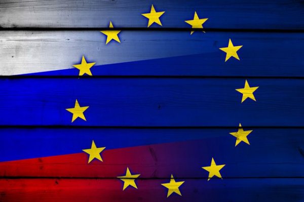 «Европа всегда презирала Россию»: французский историк объяснила причины конфликта Запада с Россией