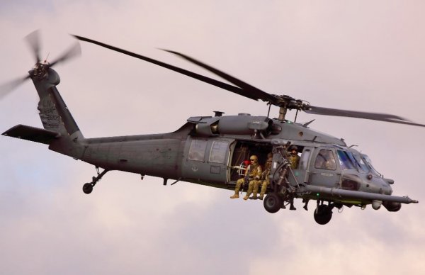 Вертолет ВС США в Сирии могли сбить спецназовцы ССО РФ