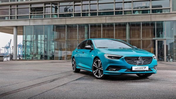 «Дарит эмоции за 600 тысяч»: Блогер провел тест-драйв Opel Insignia со «вторички»