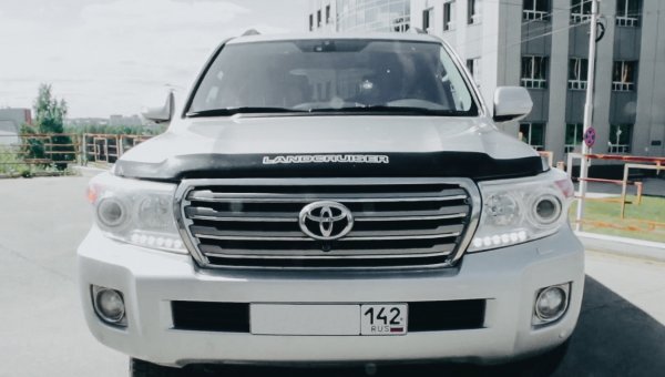 «Как будто на турбо-тачке гоняешь»: Блогер сравнил чипованный дизельный и бензиновый Toyota Land Cruiser 200
