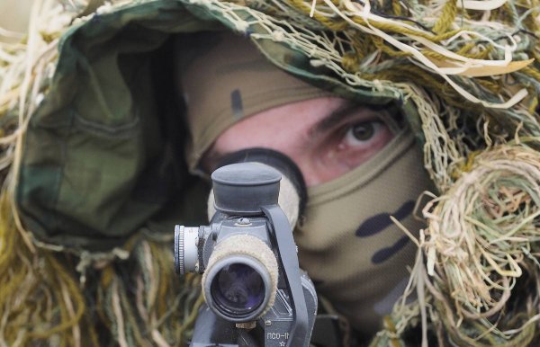 Министерство обороны РФ продемонстрировало работу снайперской пары