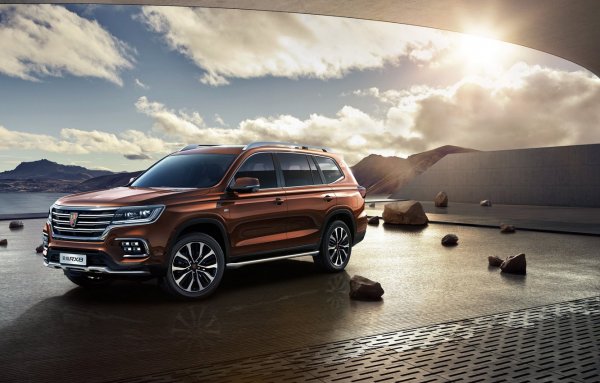 Конкурент Land Cruiser, но стоит в два раза дешевле – Roewe RX8. Японцам стоит волноваться?