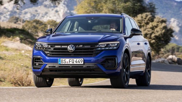 «Заряженный немец» в новой обертке: Чем порадует спецверсия Volkswagen Touareg R 2020
