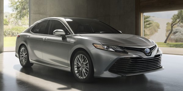 Подержанная Toyota Camry японской сборки – стоит ли переплачивать за настоящего «самурая»?