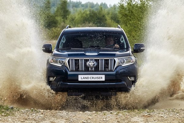 В августе Toyota обновит Land Cruiser Prado и выпустит новую версию Black Edition