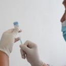 Бустерные COVID-прививки для украинцев: когда делают, кому и какие противопоказания
