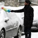Как правильно чистить авто от снега и льда: лайфхаки для водителей